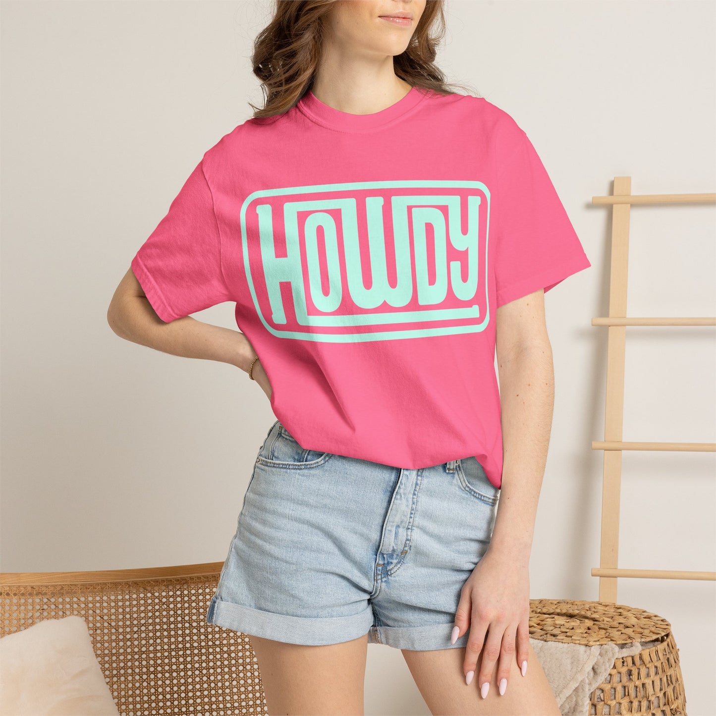 Howdy Graphic T-Shirt — Retro Mint Logo Tee